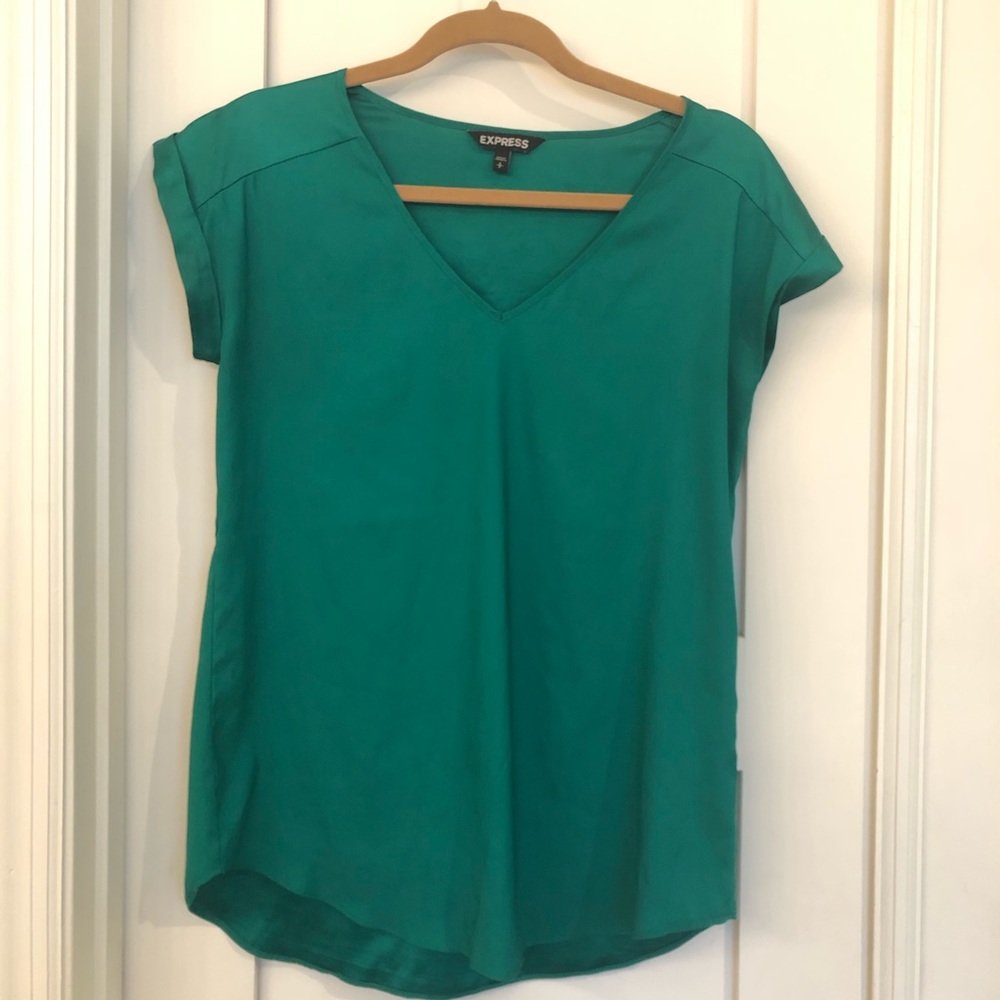 Satin V-Neck Gramercy Tee
